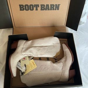 Idyllwind Women’s Strut Western Boots - Snip Toe